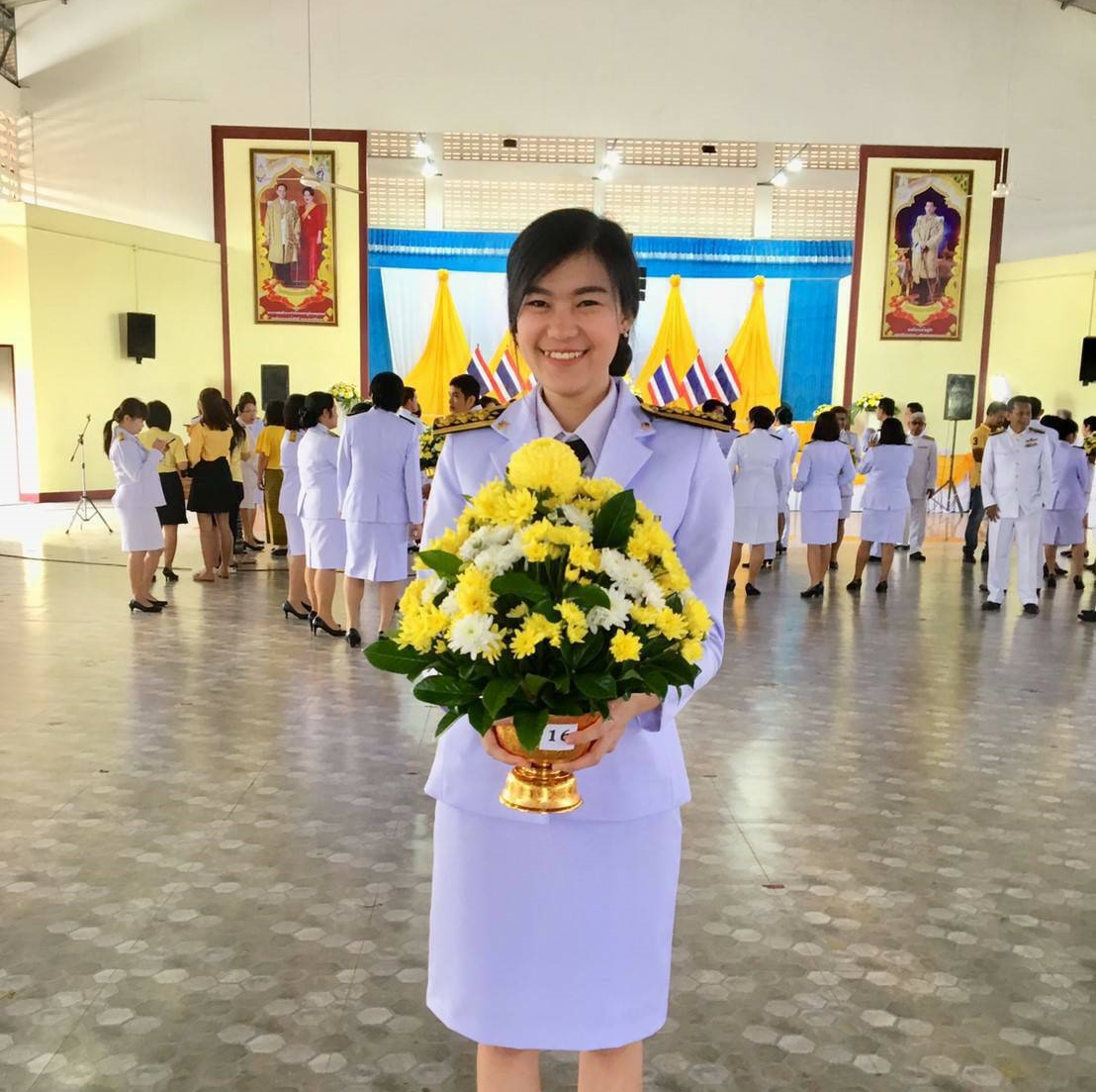 ﻿สำนักงานบังคับคดีกลุ่มจังหวัดที่ 8 (Sandbox) ร่วมพิธีถวายพานพุ่มดอกไม้และพิธีถวายบังคม เนื่องในวันพ่อแห่งชาติ พุทธศักราช 2562